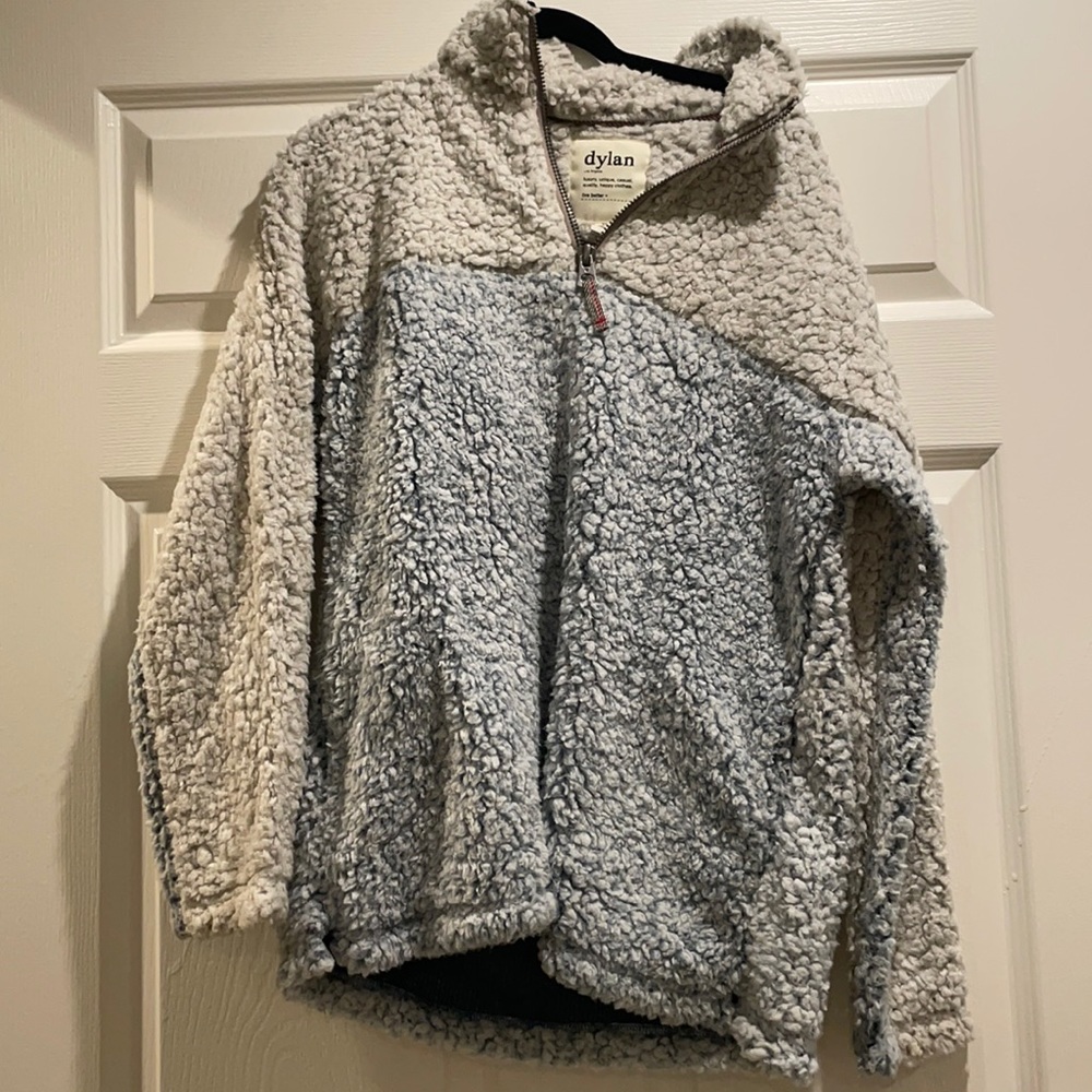 The best DYLAN fleece jacket. Brand new without tags. Size XS. SOOOO SOFT!!!